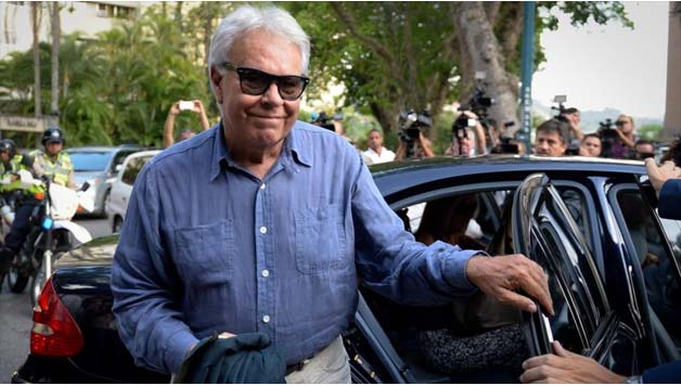 IBAIZABAL: Felipe Gonzalez Caracasen eta Bogotan egon da bisitan