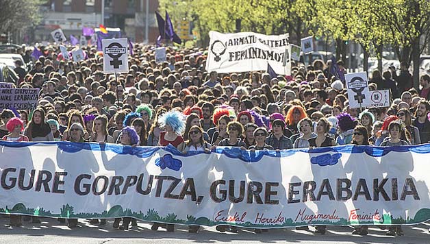 HIZPIDEA: Gaurko izenburuak aztertzen Oihana Etxebarrieta eta Gotzon Elizbururekin