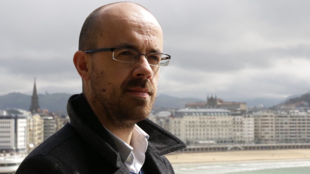 IBAIZABAL: Issac Xubin idazle eta itzultzailearekin solasean