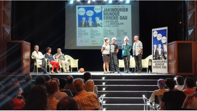 Bertsolariak eta Zientzialariak aurrez aurre