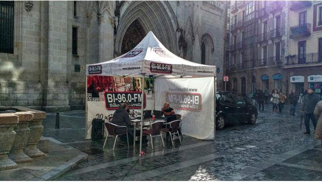 AUZOZ AUZO: Zazpi Kaleetatik eginiko saioa entzungai