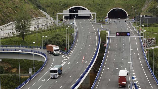 Gaur aurkeztu dute hainbat eragile ezberdinek “Ampliacion Supersur Ez” plataforma