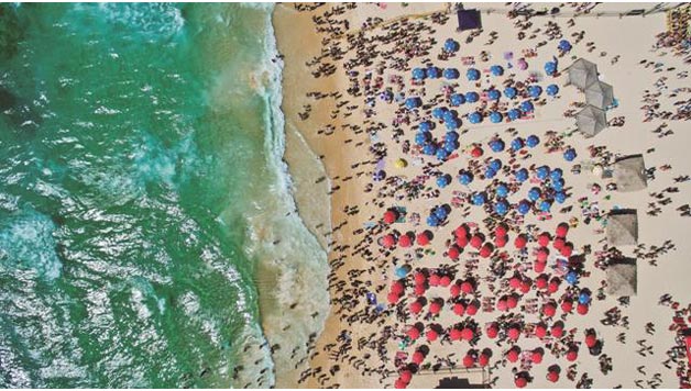 LANAREN EKONOMIA: Autogestioa letra larriz eta turismo eredua aztergai