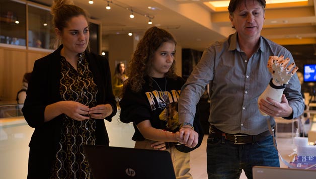 BBK Open Science jaialdian zientzia denon esku