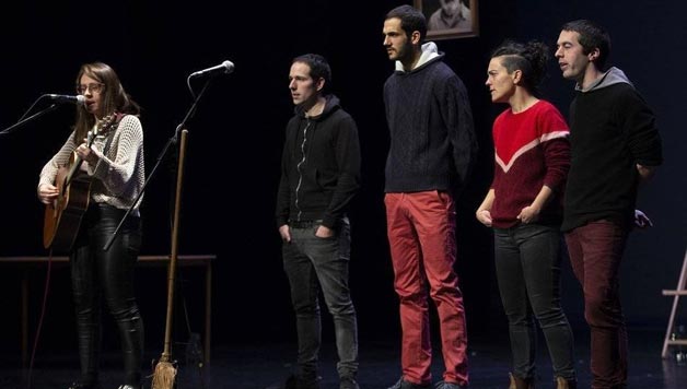 POTTO: Ageda martiriaren bezpera eguneko koplak eta Barañainen izan zen Bertso-eguna