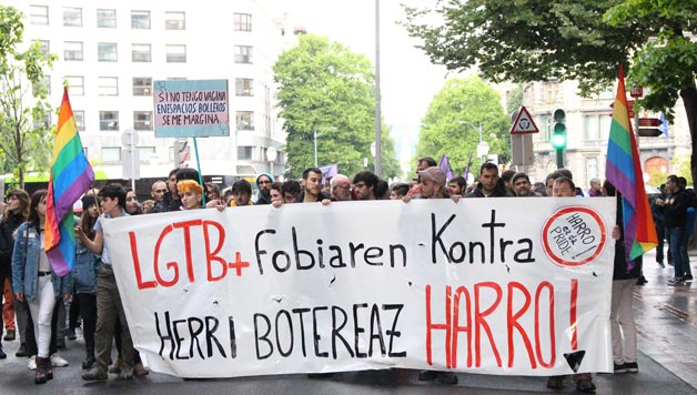 PLAZERA ZEURE ESKUETAN: LGTBI fobiak, gorroto delituak