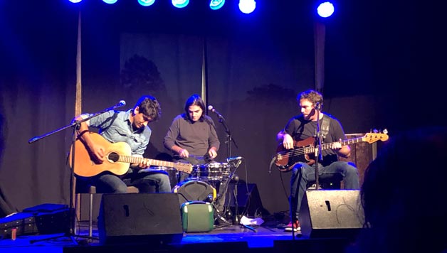 “Zugzwang” mugitzeko beharraz dihardu Willis Drummond taldearen bilduma berriak