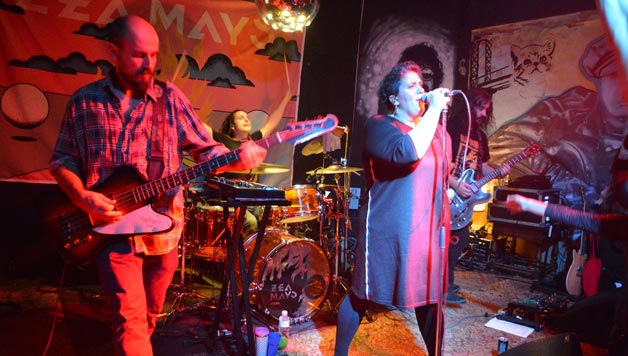 PIPERPOLIS: Aiora Renteriarekin Zea Maysen “Atera” lana ezagutu dugu