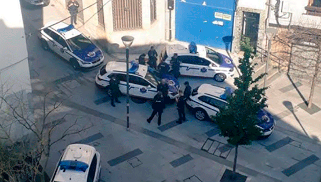 “Jazarpenari bidea itxi” dinamika martxan jarri dute