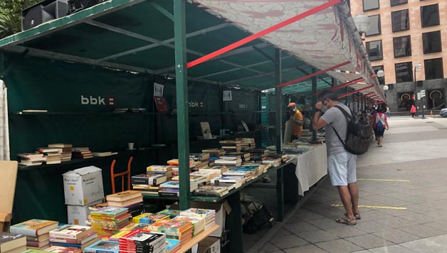 Gaur, uztailak 23,  ospatzen da Liburuaren nazioarteko eguna