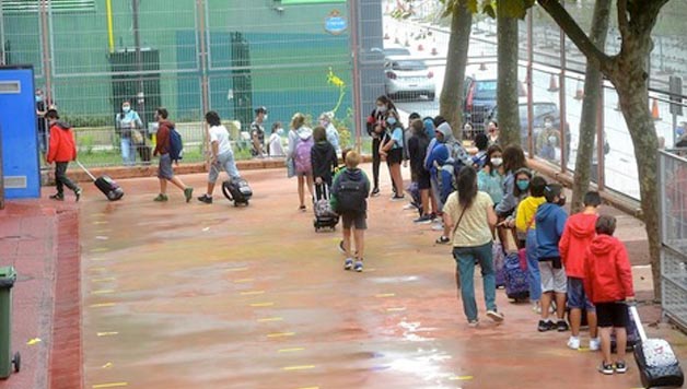 GAUR EZ DAGO ESKOLARIK: Eskolara buelta