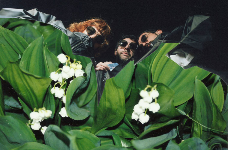 Eresia. Lurra arin bekizu, ama ikuskizunaz berba egin dugu Oier Zuñigarekin