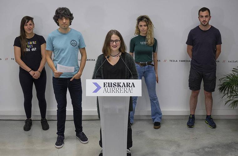 Euskararen aldeko “herri olatua” eta hizkuntza politika berriak eskatu ditu Euskara Aurrera egitasmoak