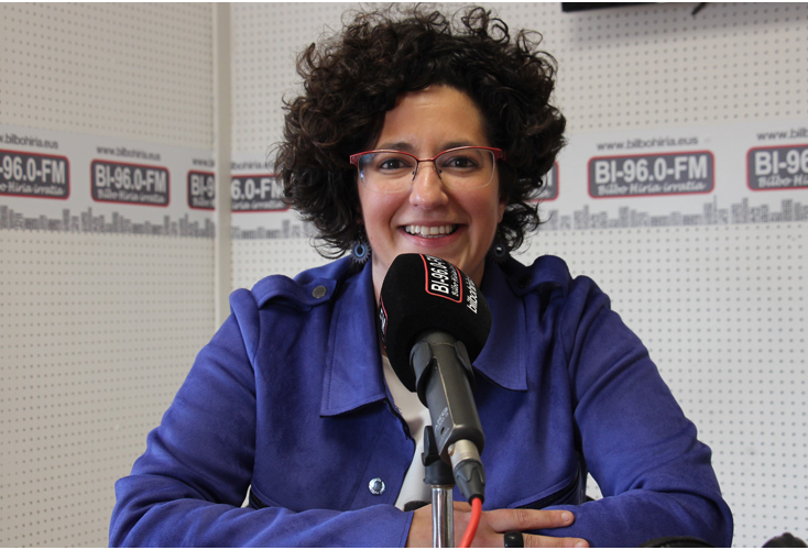 Ana Viñals: “Udaletxeko ateak eta leihoa hiritarrei ireki behar dira”