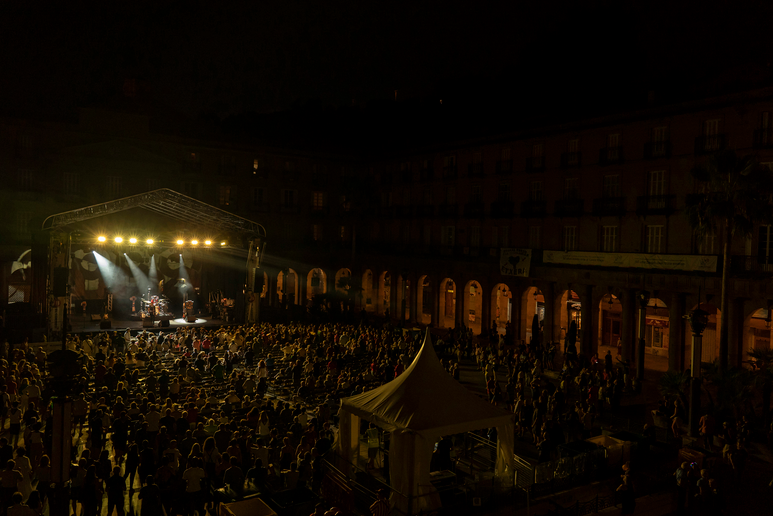 “Erromeriak. Kepa Junkera Urraza” kontzertua gaur Plaza Berrian #AsteNagusia23