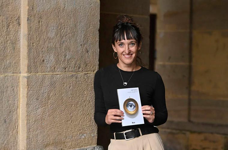 “Hetero” Uxue Alberdiren berriena