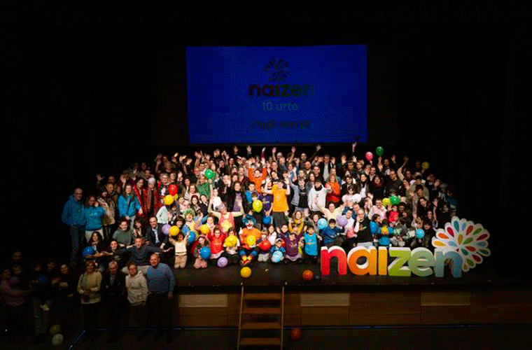 Naizenek 10 urteko ubilbidea ospatuko du: Adin Txikiko transen errealitatea ikusarazten