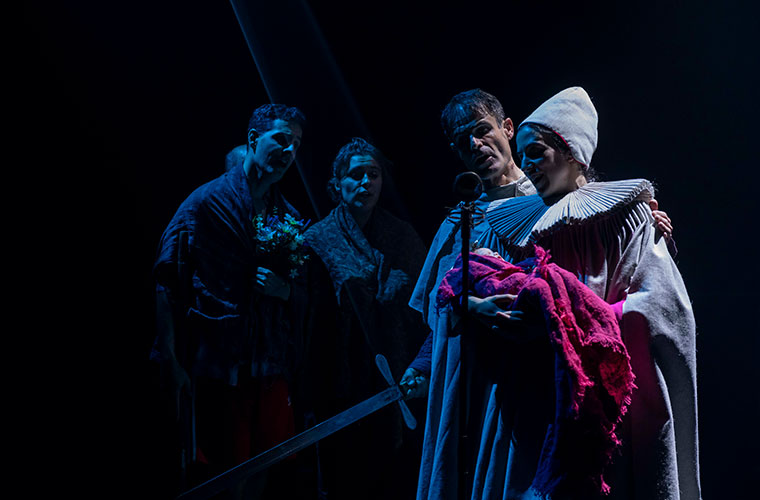 Axut! eta Artedramaren  “Nor naizen baneki” aste honetan Arriaga Antzokian